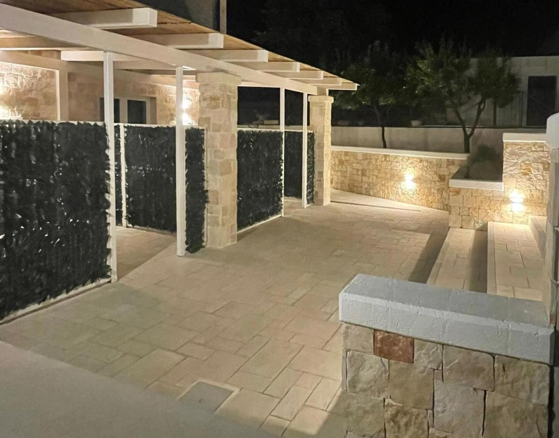 Allivigne Rooms & Pool بولينيانو آ ماري المظهر الخارجي الصورة