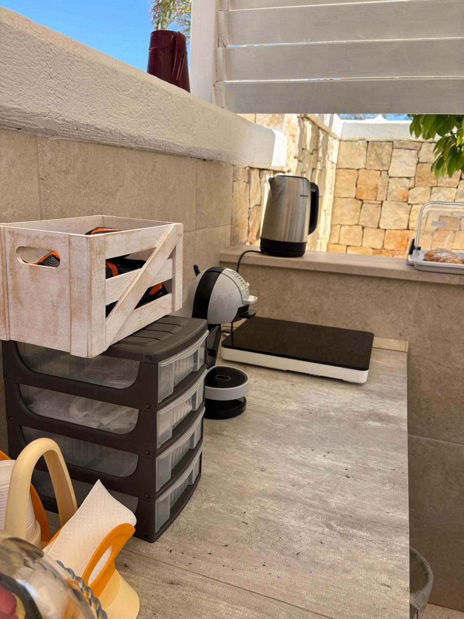 Allivigne Rooms & Pool بولينيانو آ ماري المظهر الخارجي الصورة